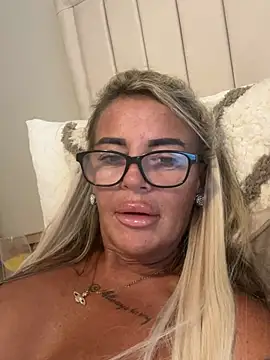 Snapshot of hotmilf66 chatting on June 1, 2026, 6:53 pm hotmilf66 online show from June 1, 2026, 6:53 pm