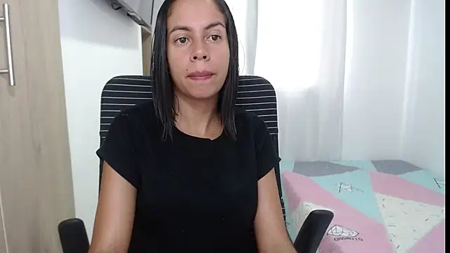 Valeria Santos  online show from May 25, 2026, 2:01 pm