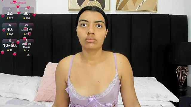 kaylasanders7 online show from May 26, 2026, 11:39 am