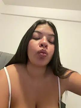 Snapshot of missxxmia chatting on May 20, 2026, 8:48 pm missxxmia online show from May 20, 2026, 8:48 pm