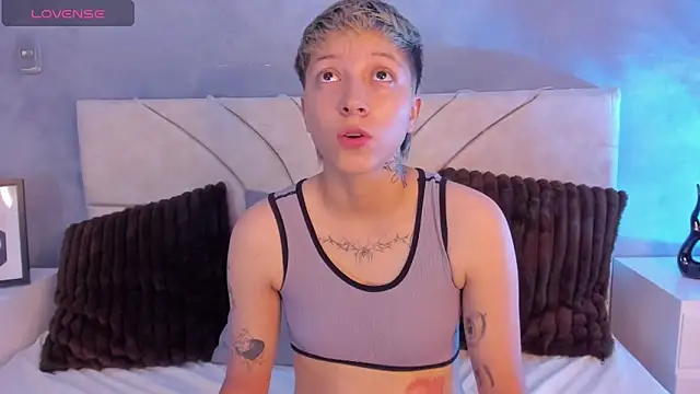 Snapshot of vane_grey chatting on June 10, 2026, 6:07 pm vane grey online show from June 10, 2026, 6:07 pm