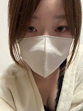 Snapshot of mei_room chatting on May 28, 2026, 3:42 pm mei room online show from May 28, 2026, 3:42 pm