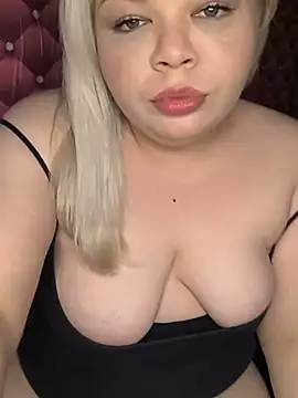KiaraGoldd online show from May 21, 2026, 10:50 pm