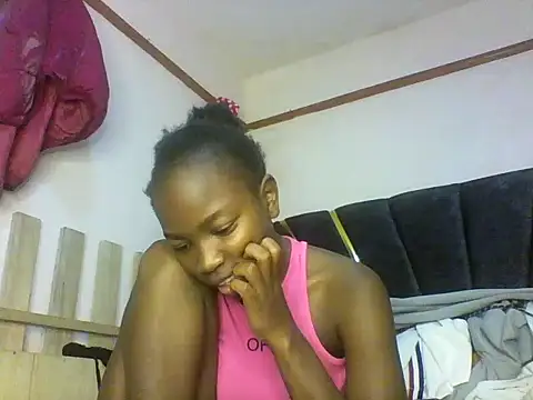Snapshot of aliana082169 chatting on June 2, 2026, 8:05 am aliana082169 online show from June 2, 2026, 8:05 am