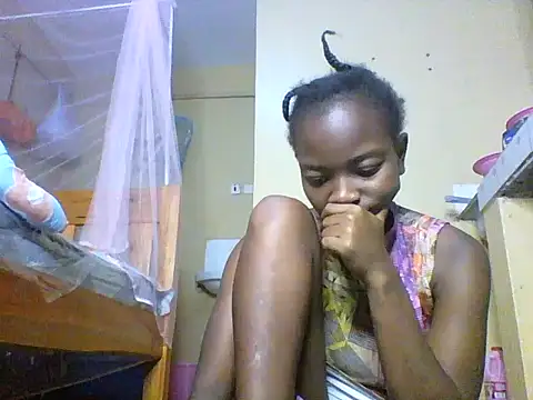 Snapshot of aliana082169 chatting on June 21, 2026, 9:45 am aliana082169 online show from June 21, 2026, 9:45 am