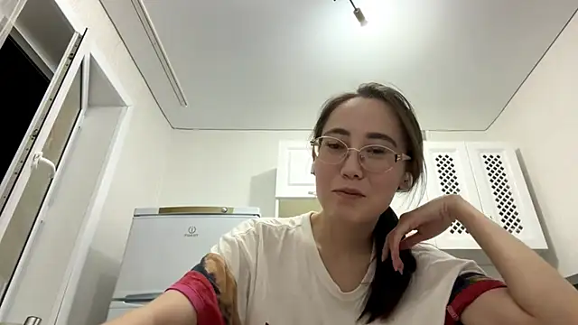 Snapshot of VickieTrudo chatting on June 28, 2026, 10:16 pm VickieTrudo online show from June 28, 2026, 10:16 pm