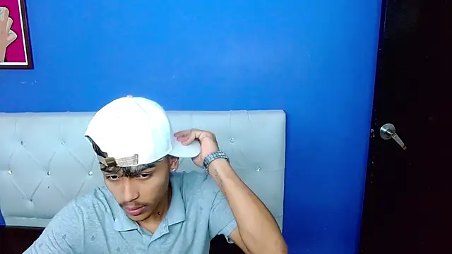 Angel foxc13 online show from June 8, 2026, 3:18 am