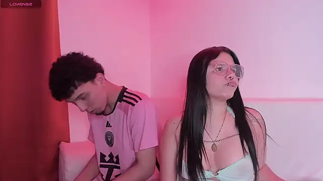 Kitty Hot19 online show from July 17, 2026, 7:48 am