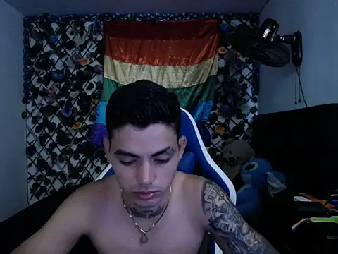 Snapshot of Dantethomsonn chatting on May 22, 2026, 6:24 pm Dantethomsonn online show from May 22, 2026, 6:24 pm
