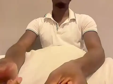 Snapshot of hotblackdick12 chatting on May 23, 2026, 4:33 pm hotblackdick12 online show from May 23, 2026, 4:33 pm