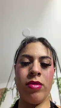 Snapshot of Eveliin__ chatting on June 23, 2026, 1:14 am Eveliin online show from June 23, 2026, 1:14 am