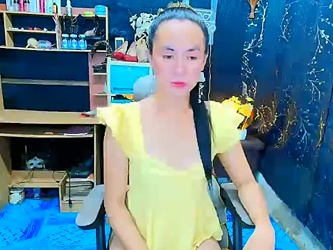 JillianWard17 online show from June 16, 2026, 1:19 am