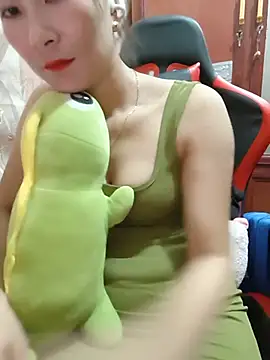 Yuy sexyy online show from June 13, 2026, 6:00 am