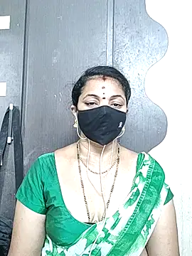 Snapshot of Leela_555 chatting on May 30, 2026, 2:19 am Leela 555 online show from May 30, 2026, 2:19 am