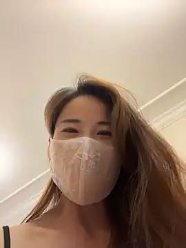 Snapshot of kiss_loo chatting on June 12, 2026, 12:15 pm kiss loo online show from June 12, 2026, 12:15 pm