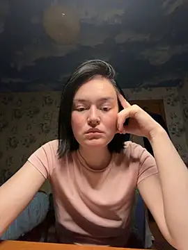 QueenNensyx online show from May 22, 2026, 7:52 pm