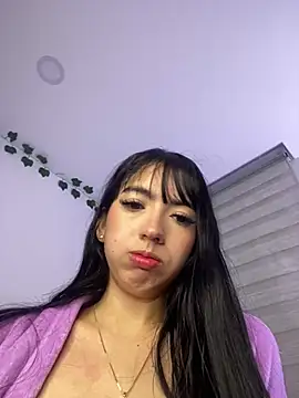 JeyLuxx online show from July 14, 2026, 6:40 am