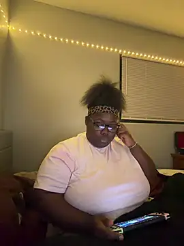 YummyAim299 online show from June 27, 2026, 5:34 am