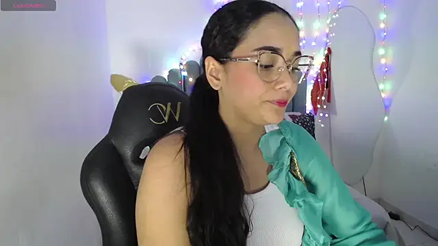 farah samira online show from June 24, 2026, 7:46 pm