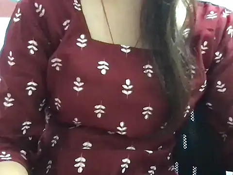 Snapshot of Avneet_ chatting on June 5, 2026, 5:25 am Avneet online show from June 5, 2026, 5:25 am