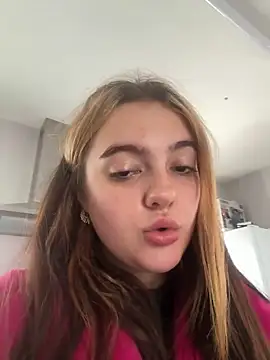 naughtygirl6989 online show from May 23, 2026, 10:52 am