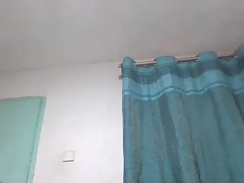 Snapshot of peacechloe chatting on June 13, 2026, 2:15 pm peacechloe online show from June 13, 2026, 2:15 pm