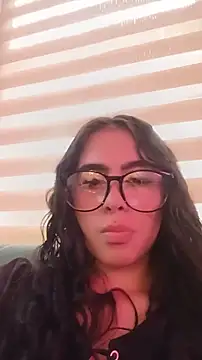 Snapshot of Kimdyy_ chatting on July 3, 2026, 7:42 pm Kimdyy online show from July 3, 2026, 7:42 pm
