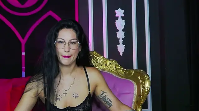 Areina online show from June 25, 2026, 4:34 am