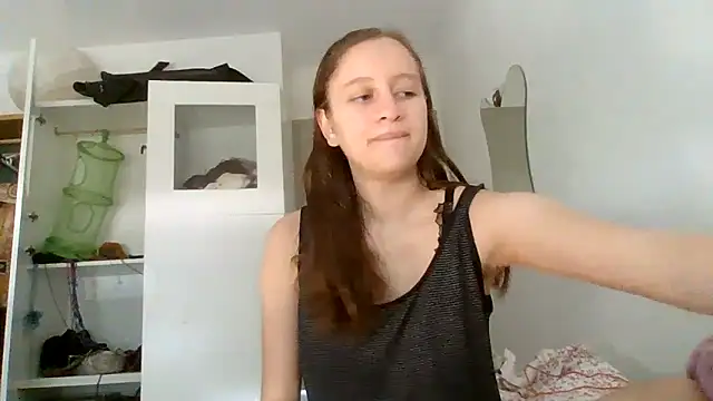SoftieSophie online show from June 28, 2026, 6:19 am