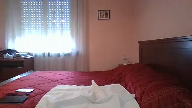 Snapshot of ItalianBigBoobs chatting on March 15, 2025, 9:52 am ItalianBigBoobs online show from March 15, 2025, 9:52 am