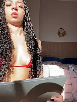 Snapshot of Sereia_camgirl chatting on June 18, 2026, 6:23 pm Sereia camgirl online show from June 18, 2026, 6:23 pm