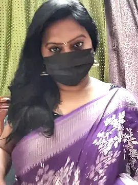 Snapshot of Meera_mia chatting on June 26, 2026, 1:32 am Meera mia online show from June 26, 2026, 1:32 am