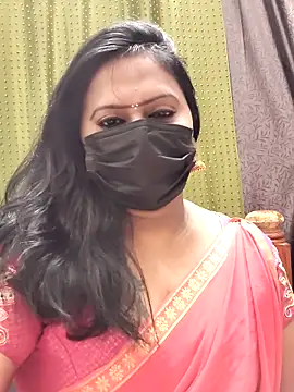 Snapshot of Meera_mia chatting on July 1, 2026, 7:13 pm Meera mia online show from July 1, 2026, 7:13 pm