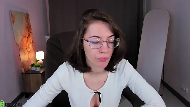 eva sicret online show from July 5, 2026, 4:07 am