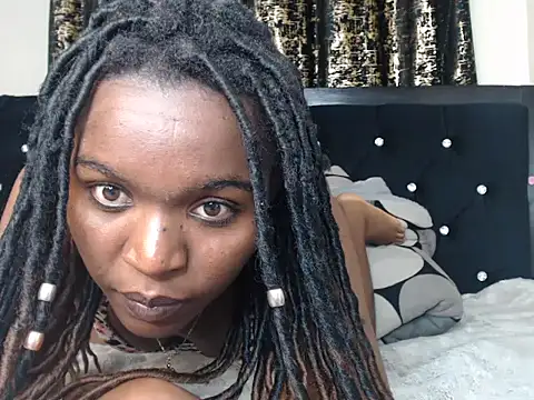 Snapshot of ebonyempress25 chatting on June 12, 2026, 8:30 pm ebonyempress25 online show from June 12, 2026, 8:30 pm