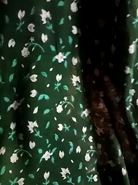 Snapshot of maliska-rani chatting on June 18, 2026, 5:17 pm maliska-rani online show from June 18, 2026, 5:17 pm