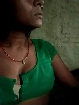 Snapshot of maliska-rani chatting on July 6, 2026, 3:58 pm maliska-rani online show from July 6, 2026, 3:58 pm