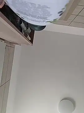 Snapshot of Nakedfanboy chatting on May 26, 2026, 4:52 am Nakedfanboy online show from May 26, 2026, 4:52 am