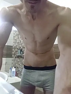 Snapshot of Nakedfanboy chatting on June 9, 2026, 3:34 pm Nakedfanboy online show from June 9, 2026, 3:34 pm