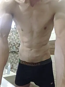 Snapshot of Nakedfanboy chatting on June 24, 2026, 2:05 pm Nakedfanboy online show from June 24, 2026, 2:05 pm