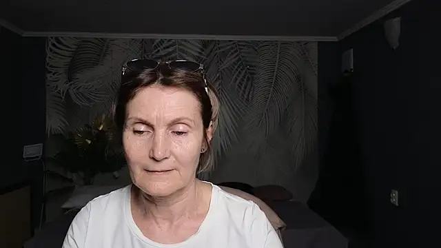 Snapshot of Mabel_Magic chatting on June 4, 2026, 6:19 am Mabel Magic online show from June 4, 2026, 6:19 am