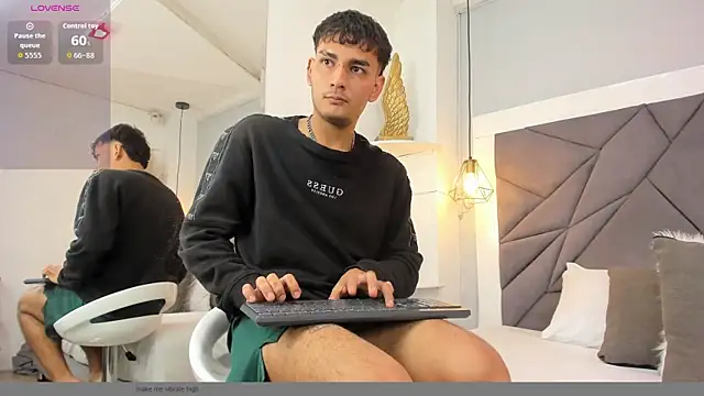 Snapshot of LiamBlake_ chatting on June 10, 2026, 6:01 am LiamBlake online show from June 10, 2026, 6:01 am