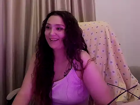 Lola Creolla online show from May 26, 2026, 2:57 pm