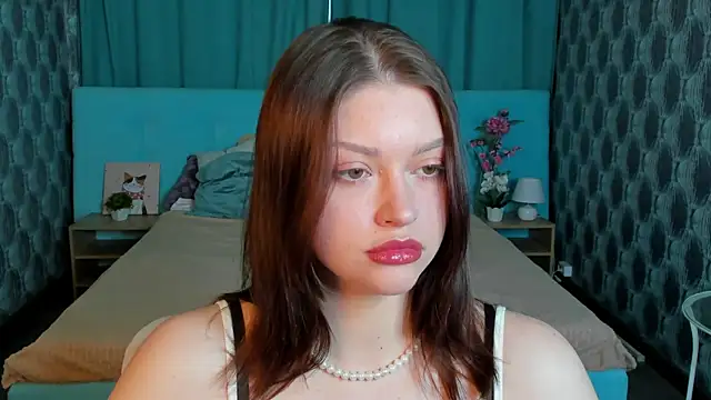 Maya-Mimi online show from June 13, 2026, 1:03 am