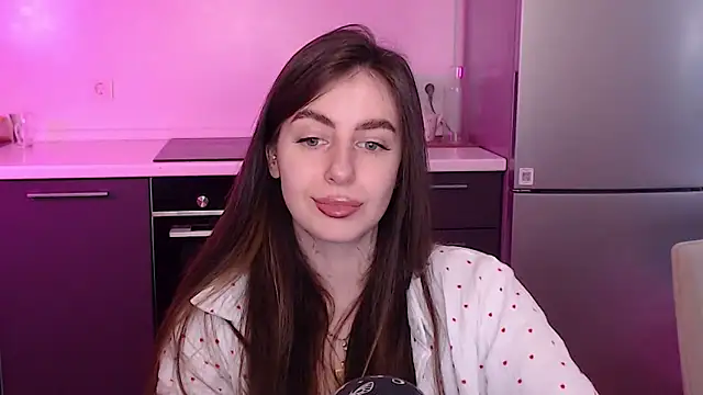MuseMia online show from June 16, 2026, 3:42 am