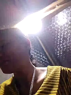 Snapshot of AraNice chatting on May 26, 2026, 10:28 pm AraNice online show from May 26, 2026, 10:28 pm