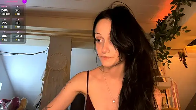 DreamaWeavers online show from July 16, 2026, 3:40 pm