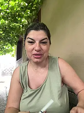 evaxxxcurvyxxx online show from June 22, 2026, 6:21 am
