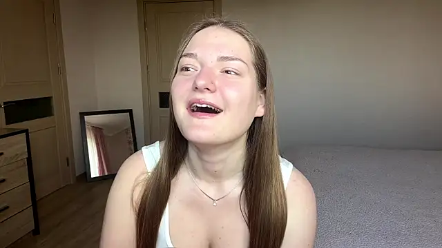 Snapshot of lizzzanatooo chatting on June 4, 2026, 7:47 am lizzzanatooo online show from June 4, 2026, 7:47 am