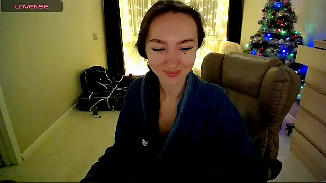 Snapshot of Maryana_Ro chatting on February 3, 2025, 11:36 pm Maryana Ro online show from February 3, 2025, 11:36 pm